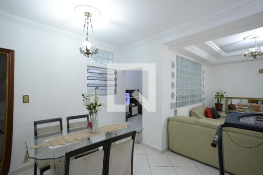 Sala de casa à venda com 3 quartos, 213m² em  Jardim da Glória, São Paulo