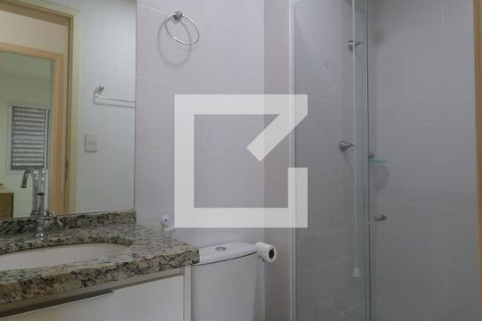 Banheiro de apartamento para alugar com 2 quartos, 55m² em Sumarezinho, Ribeirão Preto