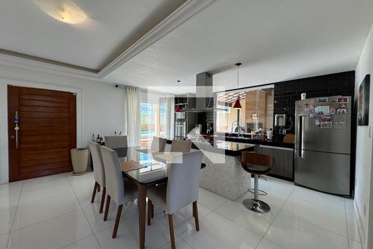 Sala de casa de condomínio à venda com 4 quartos, 280m² em Vargem Grande, Rio de Janeiro