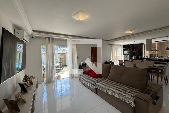 Casa de Condomínio à venda com 4 quartos, 280m² em Vargem Grande, Rio de Janeiro