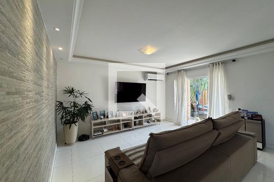 Sala de casa de condomínio à venda com 4 quartos, 280m² em Vargem Grande, Rio de Janeiro