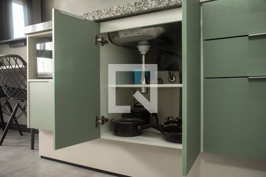 Cozinha de kitnet/studio para alugar com 1 quarto, 21m² em Vila Mariana, São Paulo