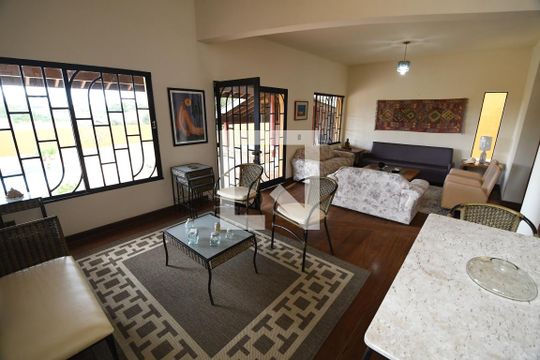 Sala de casa de condomínio à venda com 5 quartos, 400m² em Residencial Vila Verde, Campinas