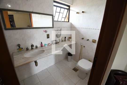 Banheiro 2 de casa de condomínio à venda com 5 quartos, 400m² em Residencial Vila Verde, Campinas