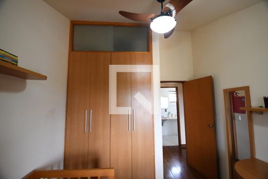 Quarto 3 de casa de condomínio à venda com 5 quartos, 400m² em Residencial Vila Verde, Campinas