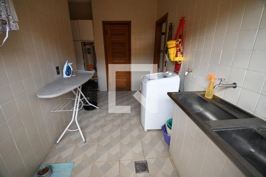 Área de Serviço de casa de condomínio à venda com 5 quartos, 400m² em Residencial Vila Verde, Campinas