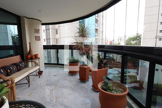 Varanda  de apartamento para alugar com 4 quartos, 288m² em Paraíso do Morumbi, São Paulo