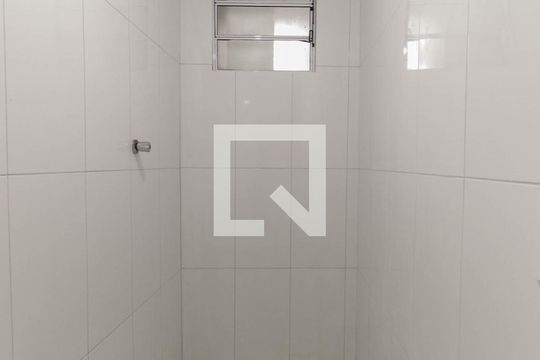 Banheiro de casa de condomínio para alugar com 2 quartos, 65m² em Jardim Matarazzo, São Paulo