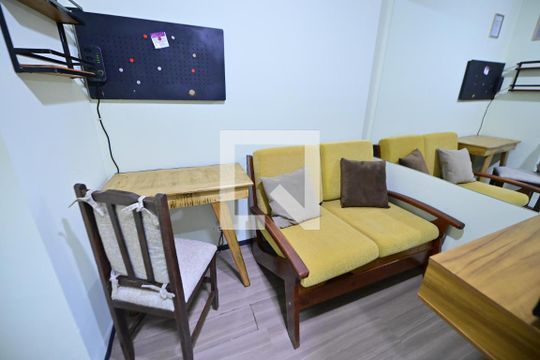 Sala/Cozinha/Área de Serviço de apartamento para alugar com 2 quartos, 45m² em Setor Negrão de Lima, Goiânia