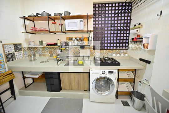 Sala/Cozinha/Área de Serviço de apartamento para alugar com 2 quartos, 45m² em Setor Negrão de Lima, Goiânia