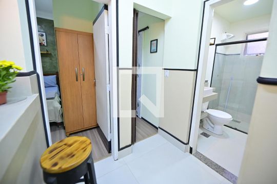 Sala/Cozinha/Área de Serviço de apartamento para alugar com 2 quartos, 45m² em Setor Negrão de Lima, Goiânia