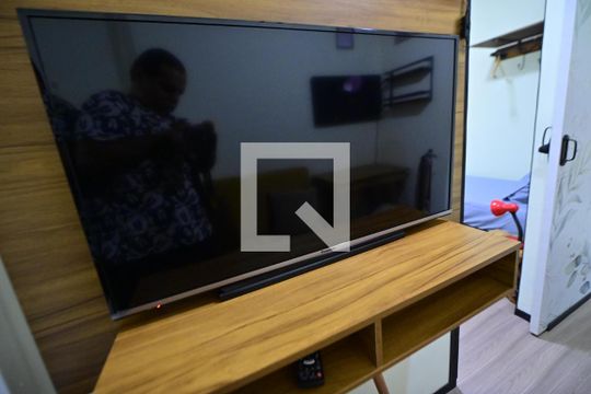 Sala/Cozinha/Área de Serviço de apartamento para alugar com 2 quartos, 45m² em Setor Negrão de Lima, Goiânia
