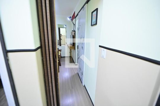 Sala/Cozinha/Área de Serviço de apartamento para alugar com 2 quartos, 45m² em Setor Negrão de Lima, Goiânia