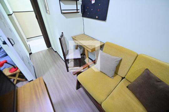 Sala/Cozinha/Área de Serviço de apartamento para alugar com 2 quartos, 45m² em Setor Negrão de Lima, Goiânia
