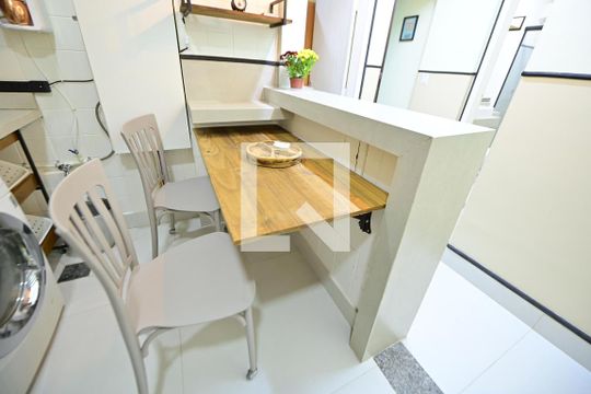 Sala/Cozinha/Área de Serviço de apartamento para alugar com 2 quartos, 45m² em Setor Negrão de Lima, Goiânia
