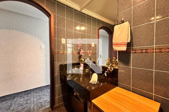 Lavabo  de casa à venda com 3 quartos, 175m² em Jardim Utinga, Santo André