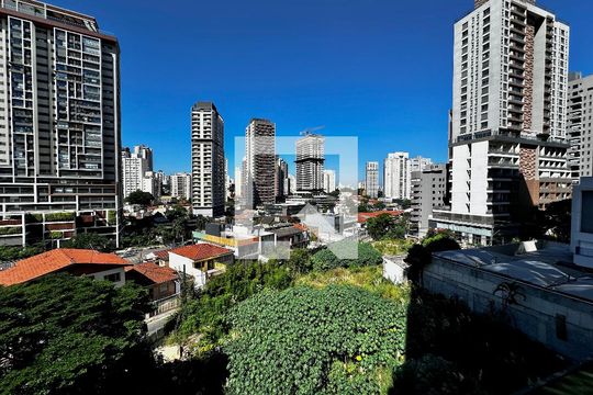 Vista de kitnet/studio para alugar com 0 quarto, 30m² em Jardim das Acacias, São Paulo