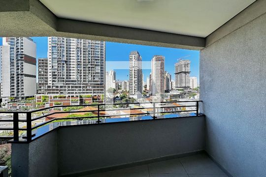 Sacada de kitnet/studio para alugar com 0 quarto, 30m² em Jardim das Acacias, São Paulo