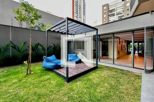 Área comum de kitnet/studio para alugar com 0 quarto, 30m² em Jardim das Acacias, São Paulo