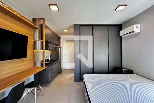 Kitnet/Studio para alugar com 0 quarto, 30m² em Jardim das Acacias, São Paulo