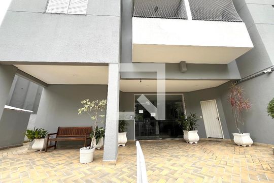 Hall de entrada de apartamento à venda com 2 quartos, 64m² em Vila Mascote, São Paulo