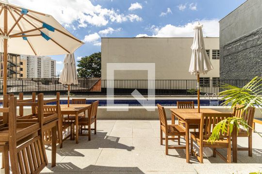 Piscina de kitnet/studio à venda com 1 quarto, 24m² em Centro Histórico de São Paulo, São Paulo