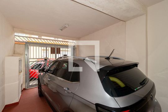 Garagem de casa à venda com 2 quartos, 108m² em Vila Regente Feijó, São Paulo