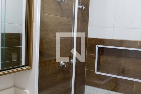 Banheiro de apartamento para alugar com 2 quartos, 47m² em Novo Osasco, Osasco