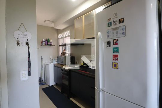 Cozinha e Área de Serviço de apartamento à venda com 2 quartos, 45m² em Mato Grande, Canoas