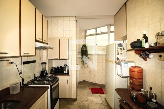 Cozinha de apartamento à venda com 3 quartos, 140m² em Gutierrez, Belo Horizonte