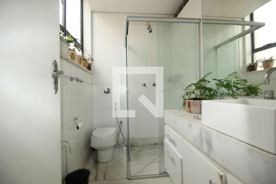 Banheiro de apartamento à venda com 3 quartos, 140m² em Gutierrez, Belo Horizonte