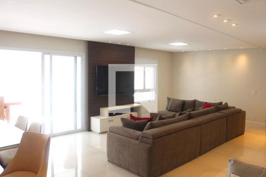Apartamento para alugar com 3 quartos, 198m² em Cerâmica, São Caetano do Sul