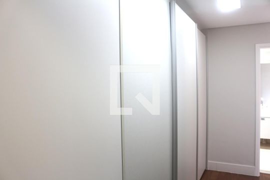 Closet da suíte 1 de apartamento para alugar com 3 quartos, 198m² em Cerâmica, São Caetano do Sul