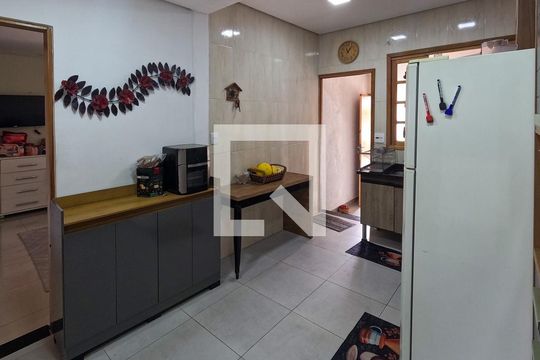 Cozinha de casa à venda com 3 quartos, 220m² em Piqueri, São Paulo