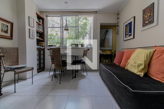 Apartamento à venda com 2 quartos, 71m² em Copacabana, Rio de Janeiro