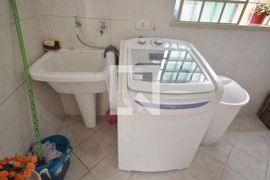Área de serviço de casa à venda com 3 quartos, 303m² em Vila Nova Mazzei, São Paulo