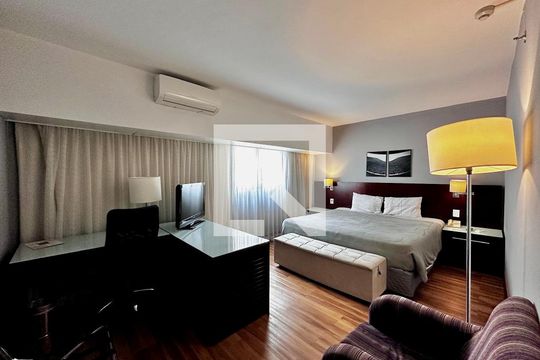 Quarto de kitnet/studio para alugar com 0 quarto, 29m² em Itaim Bibi, São Paulo
