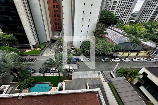 Vista de kitnet/studio para alugar com 0 quarto, 29m² em Itaim Bibi, São Paulo