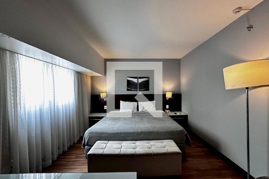 Quarto de kitnet/studio para alugar com 0 quarto, 29m² em Itaim Bibi, São Paulo