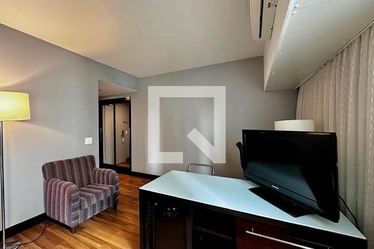 Quarto de kitnet/studio para alugar com 0 quarto, 29m² em Itaim Bibi, São Paulo