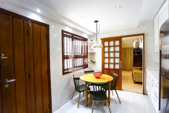 Cozinha de casa para alugar com 3 quartos, 141m² em Jardim Vazani, São Paulo