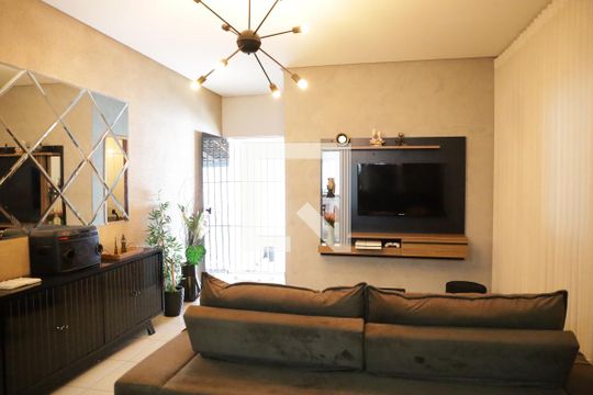 Sala de casa à venda com 2 quartos, 100m² em Residencial Monte Carlo, Goiânia