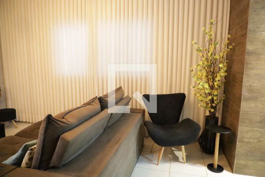 Sala de casa à venda com 2 quartos, 100m² em Residencial Monte Carlo, Goiânia