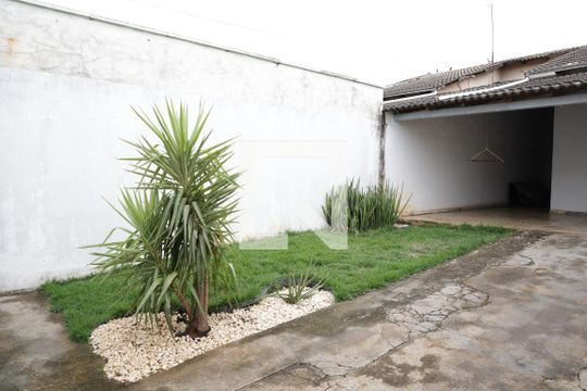 Área Externa de casa à venda com 2 quartos, 100m² em Residencial Monte Carlo, Goiânia