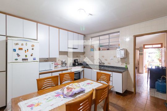 Cozinha de casa à venda com 3 quartos, 215m² em Quitaúna, Osasco
