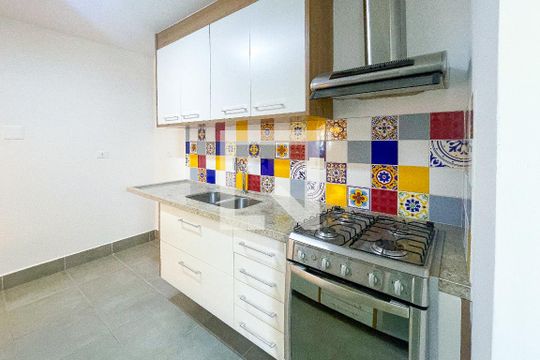 Cozinha de apartamento para alugar com 2 quartos, 74m² em Pinheiros, São Paulo
