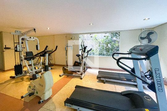 Área comum - Academia de apartamento para alugar com 2 quartos, 74m² em Pinheiros, São Paulo