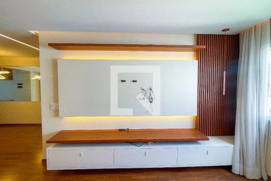Sala de apartamento para alugar com 2 quartos, 74m² em Pinheiros, São Paulo