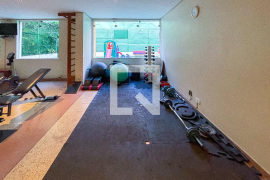 Área comum - Academia de apartamento para alugar com 2 quartos, 74m² em Pinheiros, São Paulo