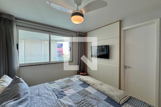 Suíte de apartamento à venda com 3 quartos, 120m² em Recreio dos Bandeirantes, Rio de Janeiro